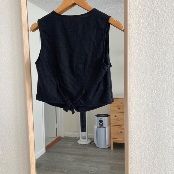 Ozma Linen River Vest like new - Picture 4 of 7